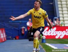 开云体育-桑德兰遭遇惨败，保级形势愈发不利