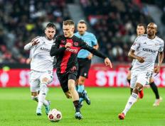 开云体育-关于勒沃库森轻取那不勒斯，福登惊艳四座的信息