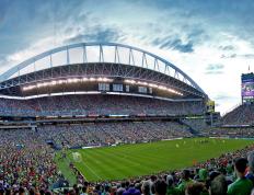 开云体育下载-黄鸭军团奇袭绿茵场，当100只小黄鸭逆转了德韩之战