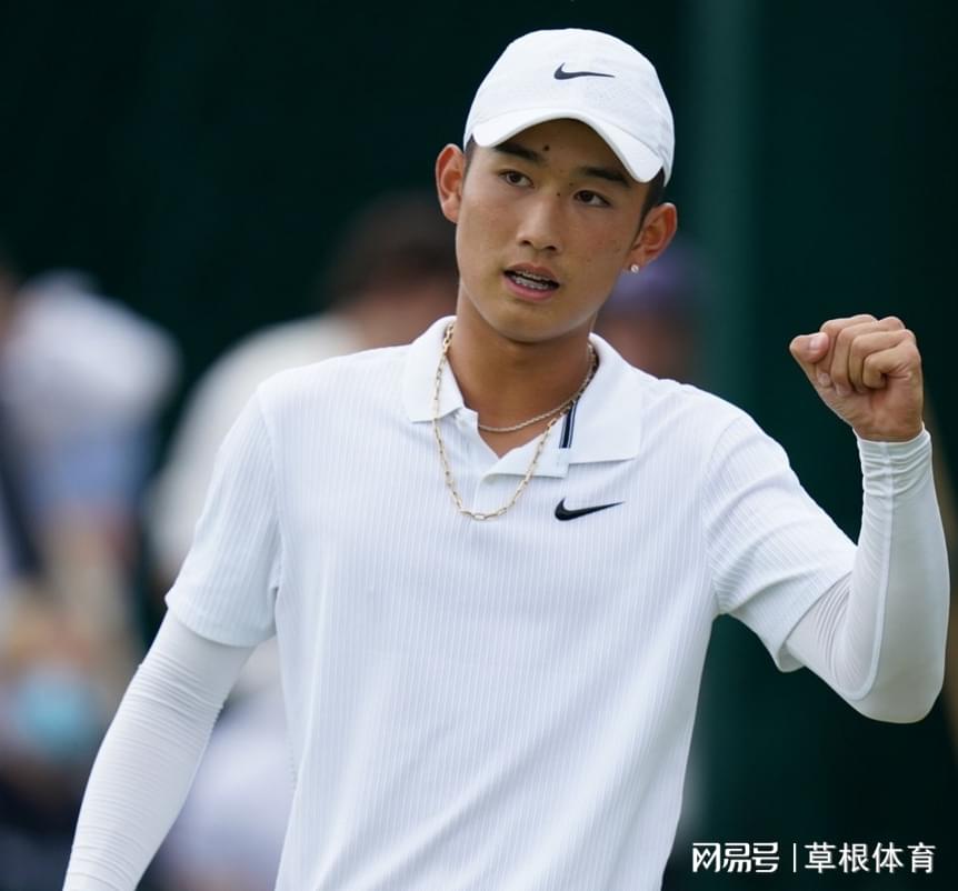 开云平台-CLG绝杀T1，Oner关键团战开团秒人顶尖较量淘汰赛，让粉丝疯狂欢呼