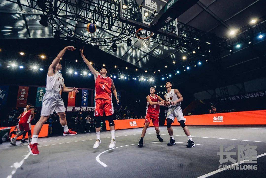 开云体育app-纽约尼克斯队携手华盛顿奇才队举办友谊篮球交流赛，喜讯频传