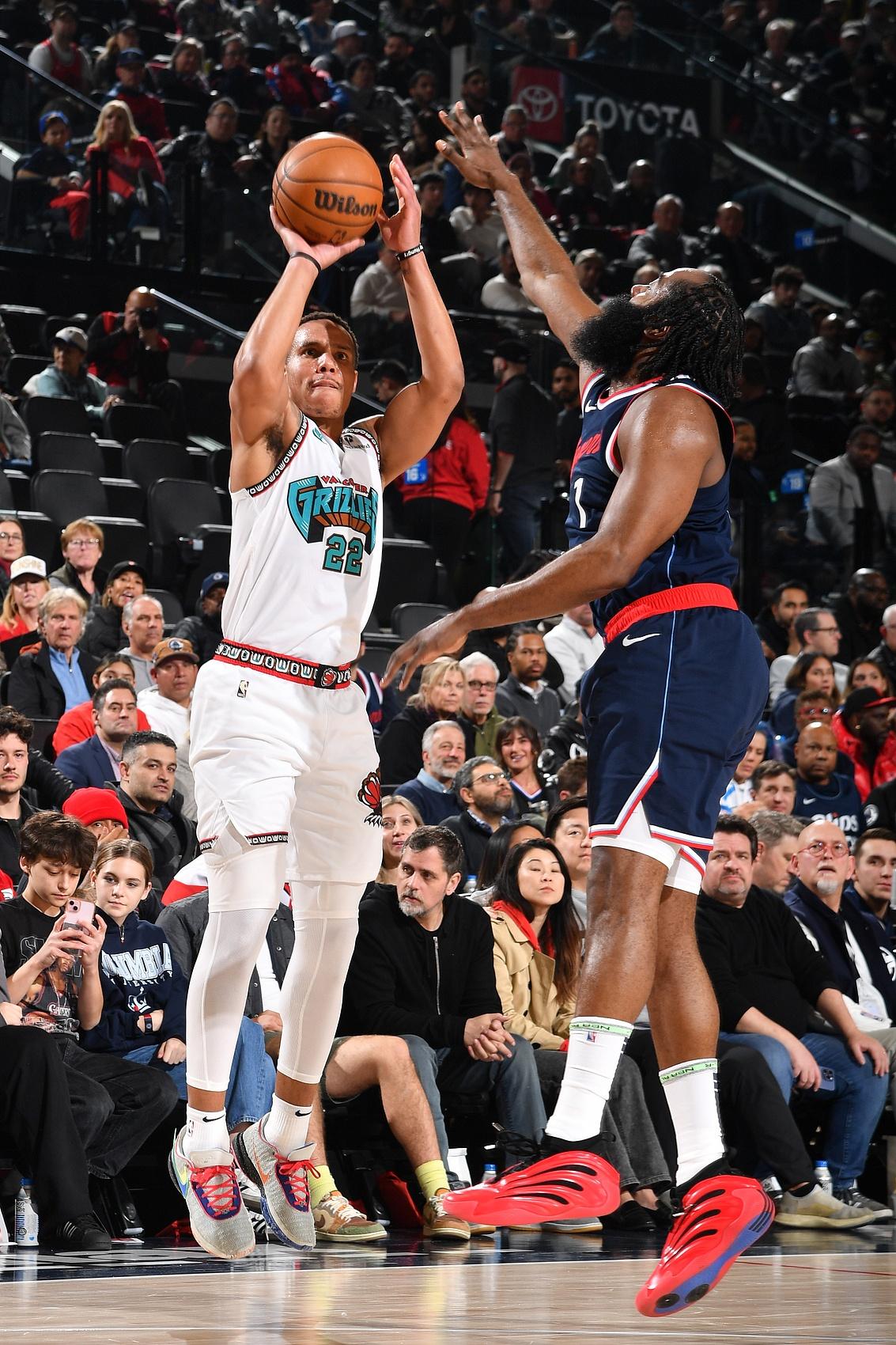 开云官网-快船横扫灰熊,夺得四连胜