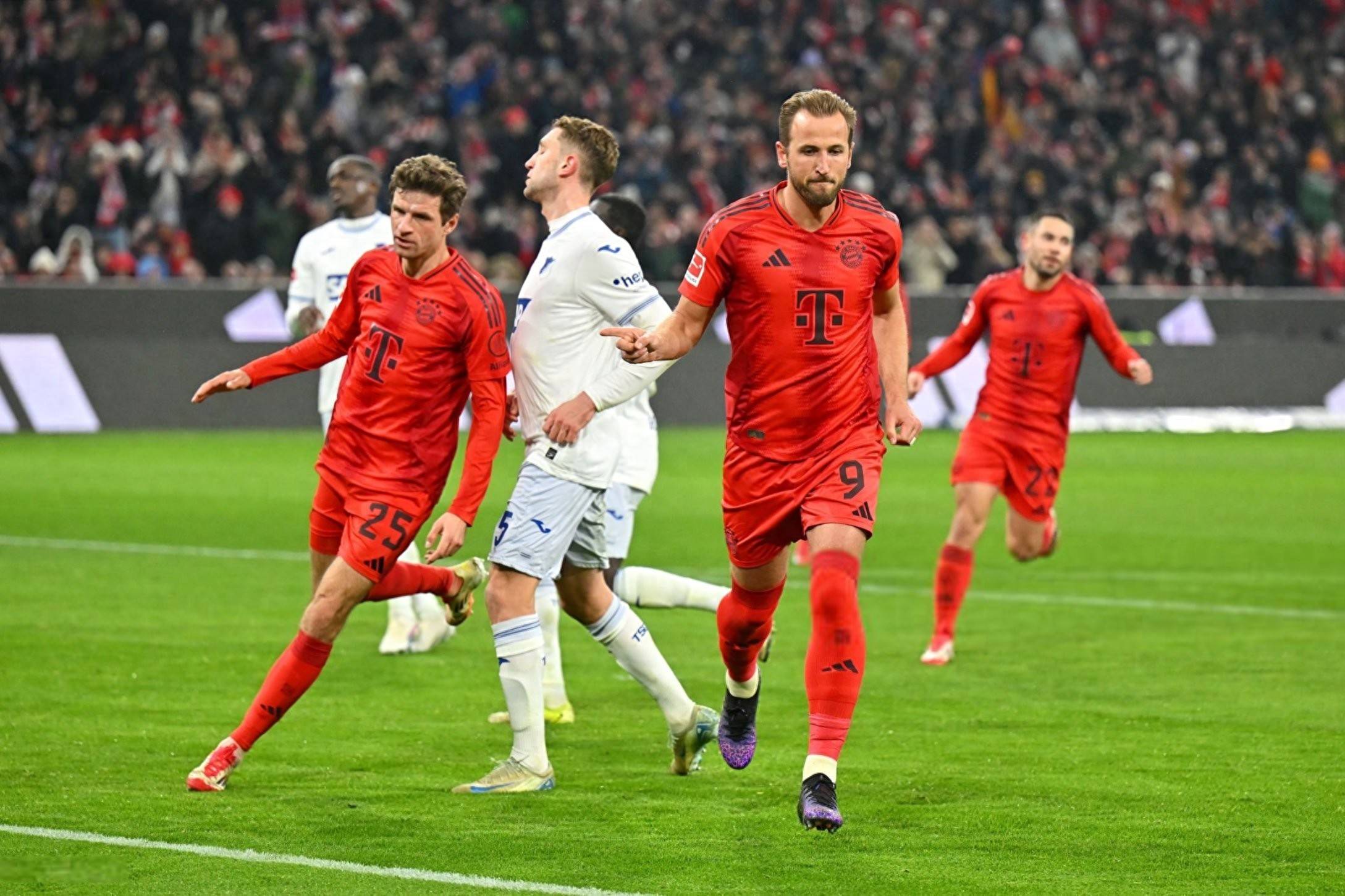 开云体育在线-关于拜仁慕尼黑主场2-0战胜阿贾克斯的信息