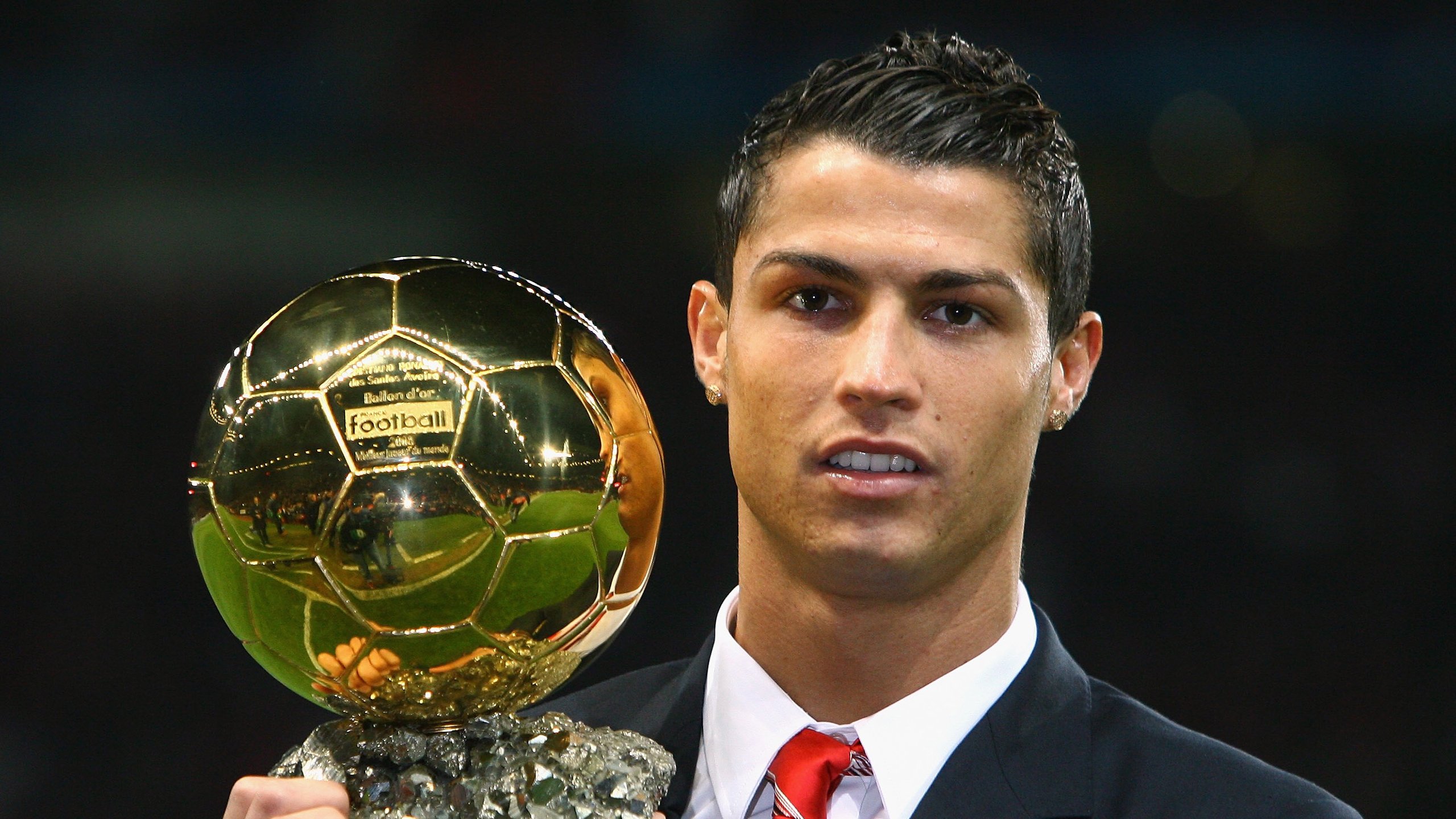 开云体育平台APP-红色火焰吞噬银箭,法拉利完胜梅赛德斯,勒克莱尔状态火热点燃赛道